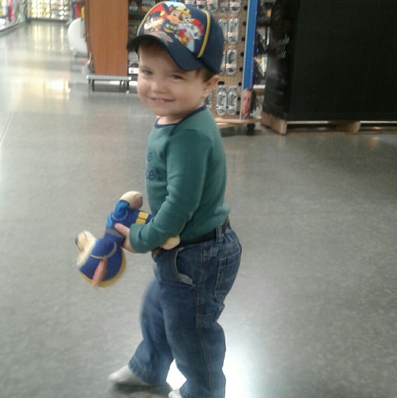 Meet your Posher, Melissa - Picture 2 of 5